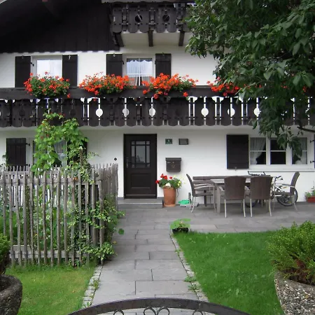 Апартаменты Gaestehaus Dornach *
